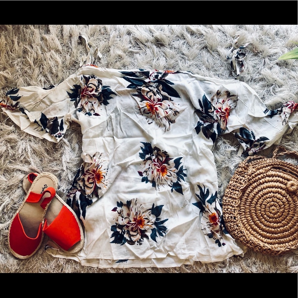 NWT Floral Blouse